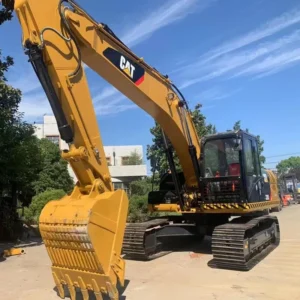 Medium Komatsu PC200-8 Used Crawler Excavator - REHEAVY